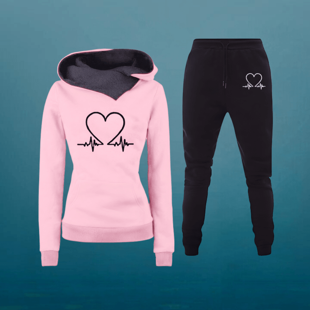 LOVE | Wygodny i pełen miłości dres