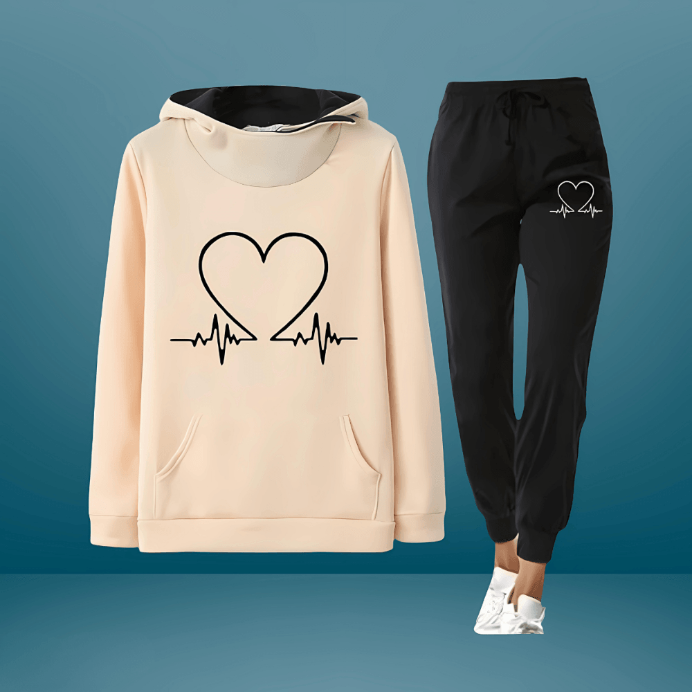 LOVE | Wygodny i pełen miłości dres